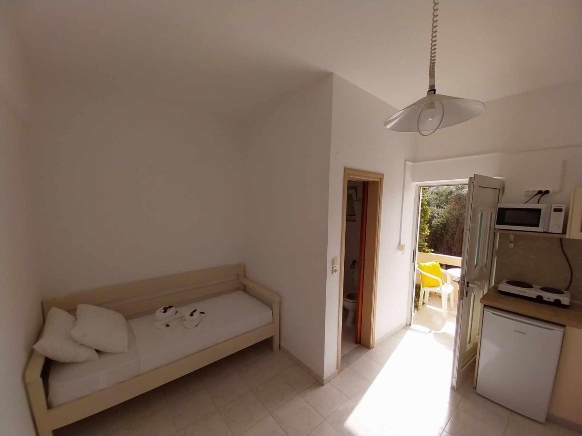 Litinas Apartments With Pool Agia Marina  Exterior photo